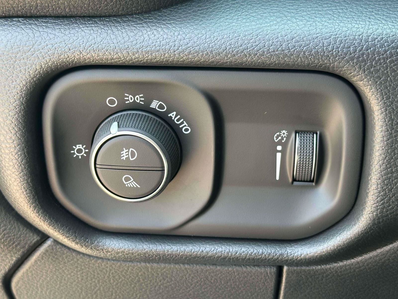 Used 2026 RAM 2500 Tradesman AWD/4WD image 14