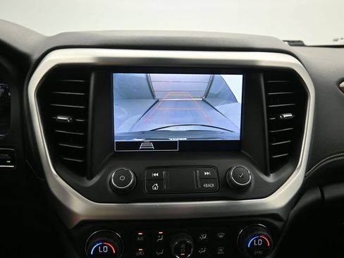 Used 2023 GMC Acadia SLE FWD image 16