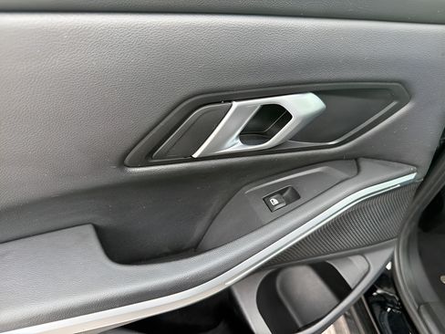 Used 2025 BMW 330i Sedan RWD image 21