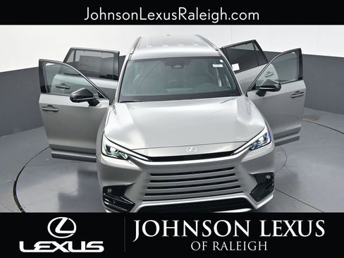 New 2026 Lexus TX 500h AWD image 33