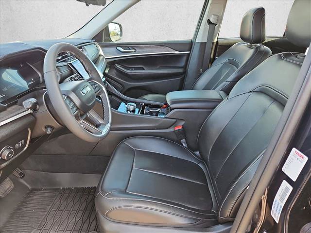 Certified 2023 Jeep Grand Cherokee Limited w/ Luxury Tech Group II AWD/4WD image 22
