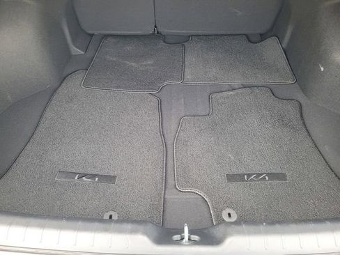 Used 2025 Kia K4 LXS image 7