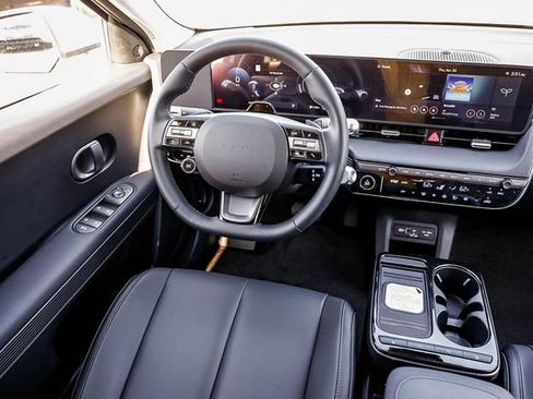 New 2026 Hyundai Ioniq 5 SEL RWD image 17