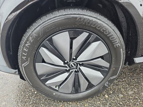 Certified 2025 Nissan Ariya AWD image 12