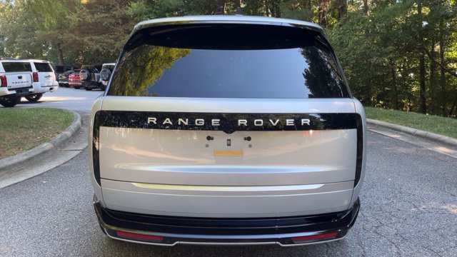 Used 2025 Land Rover Range Rover Autobiography AWD/4WD image 8