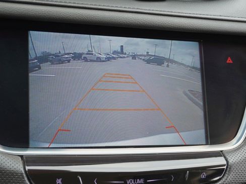 Used 2017 Cadillac XT5 Luxury w/ Driver Awareness Package image 18