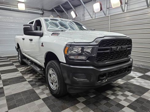 Used 2024 RAM 2500 Tradesman AWD/4WD image 3