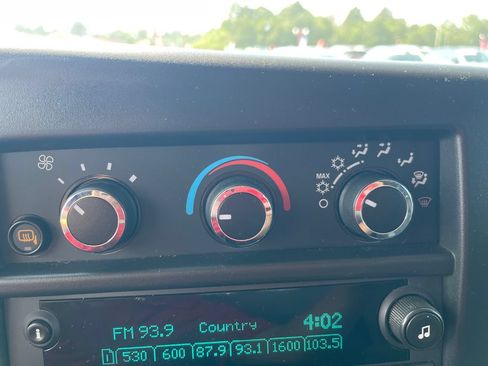 Used 2024 GMC Savana 2500 w/ Driver Convenience Package RWD image 23