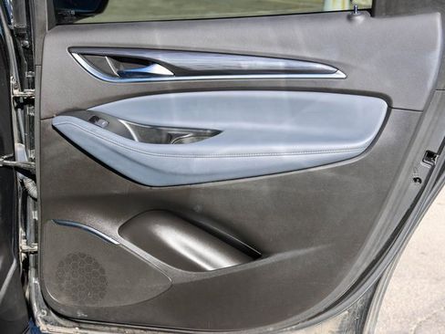 Used 2024 Buick Enclave Premium image 18