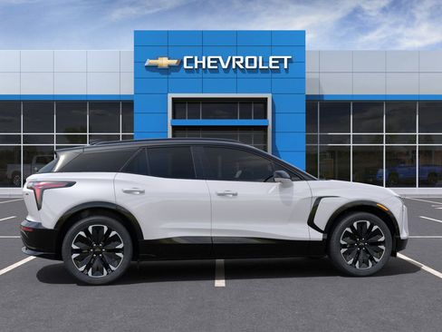 New 2025 Chevrolet Blazer EV RS image 39