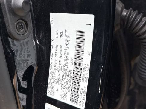 Used 2021 Toyota Tundra SR5 w/ Trail Edition image 24