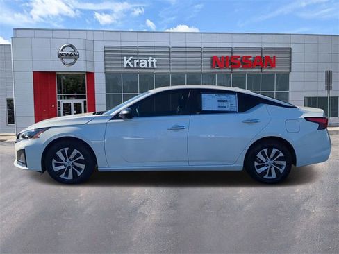 New 2025 Nissan Altima 2.5 S image 6