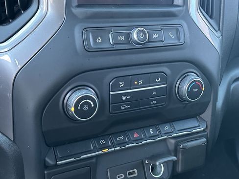 Certified 2021 Chevrolet Silverado 1500 Custom image 27