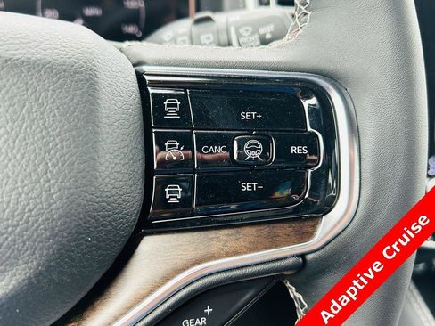 New 2024 Jeep Grand Wagoneer L 4WD w/ Convenience Group III image 8