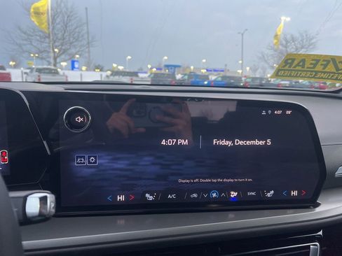 New 2026 Chevrolet Traverse LT w/ Midnight/Sport Edition image 17