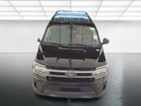 Used 2024 Ford Expedition Max XLT image 2