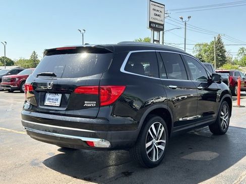 Used 2017 Honda Pilot Touring image 11