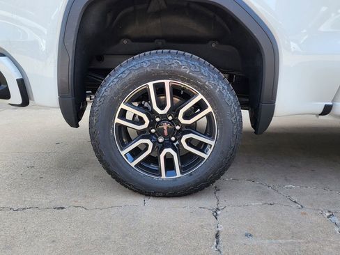 New 2026 GMC Sierra 1500 AT4 w/ AT4 Premium Package AWD/4WD image 52