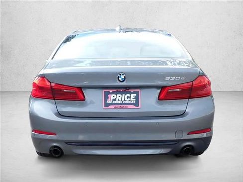 Used 2019 BMW 530e xDrive AWD/4WD image 3
