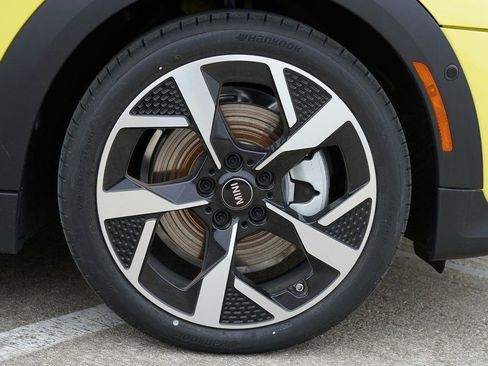 New 2025 MINI Cooper S image 6