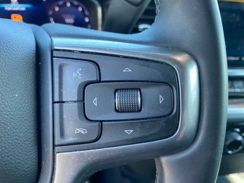 Used 2025 Chevrolet Silverado 1500 LT w/ Leather Package AWD/4WD image 8