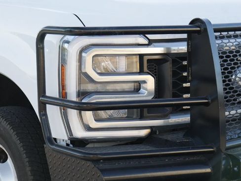 Used 2024 Ford F350 Lariat w/ Lariat Ultimate Package AWD/4WD image 2