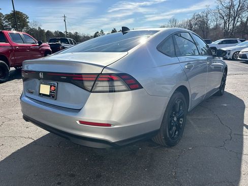 Used 2025 Honda Accord SE image 6