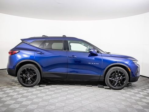 Used 2022 Chevrolet Blazer LT image 2