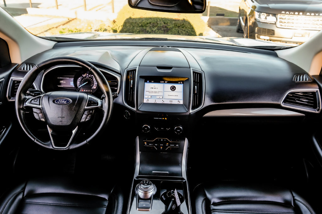 Used 2019 Ford Edge SEL w/ Equipment Group 201A FWD image 9