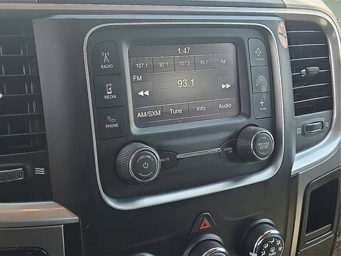 Used 2022 RAM 1500 Classic SLT image 22