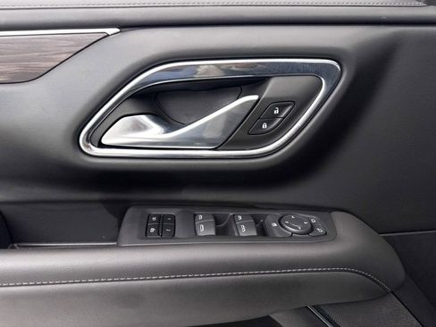 Used 2022 Chevrolet Suburban Z71 image 31