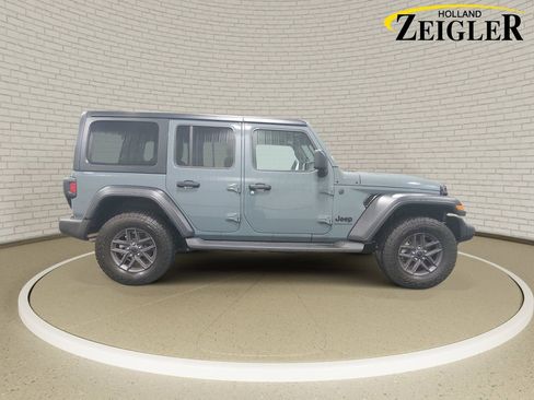 Used 2024 Jeep Wrangler Unlimited Sport AWD/4WD image 4