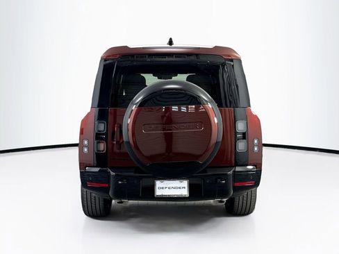 New 2026 Land Rover Defender 130 X-Dynamic SE image 6