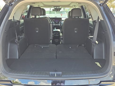 Certified 2022 Kia Sorento SX image 10
