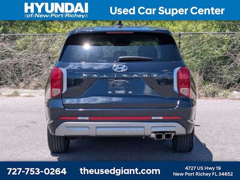 Certified 2025 Hyundai Palisade SE FWD image 4