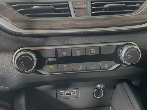 New 2026 Nissan Altima 2.5 SV FWD image 11