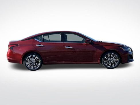 New 2025 Nissan Altima 2.5 SL image 6