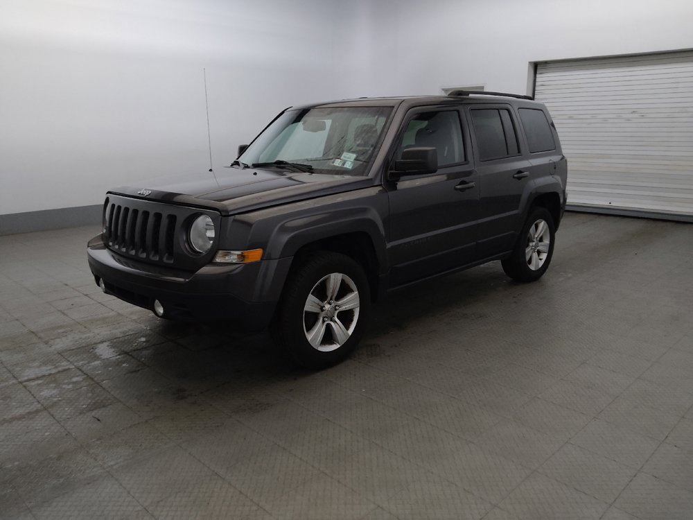Used 2015 Jeep Patriot Latitude AWD/4WD image 2