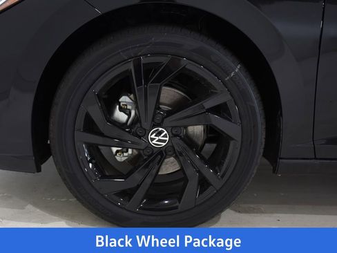 New 2025 Volkswagen Jetta SE image 6