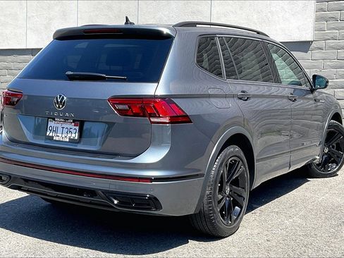 Certified 2023 Volkswagen Tiguan SE R-Line FWD image 13