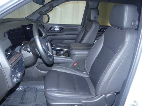 Used 2025 Chevrolet Tahoe LT AWD/4WD image 23