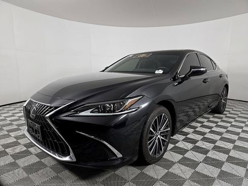Used 2024 Lexus ES 300h 300h image 2