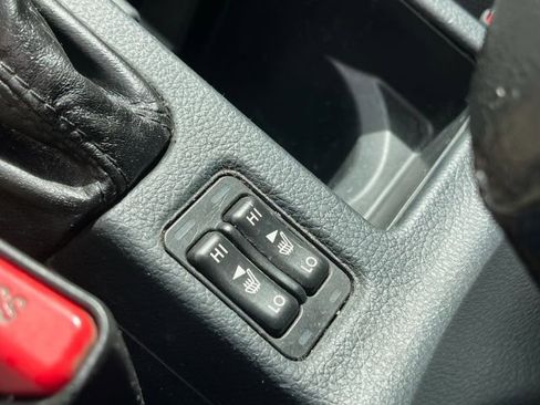 Used 2015 Subaru Crosstrek 2.0i Premium image 21