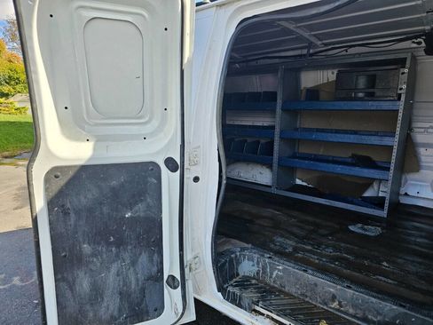 Used 2014 Ford E-250 and Econoline 250 w/ Commercial Cargo Van Package image 27