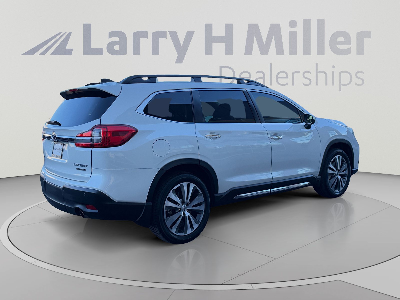 Used 2019 Subaru Ascent Touring AWD/4WD image 5
