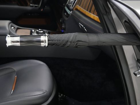 Used 2015 Rolls-Royce Wraith image 28