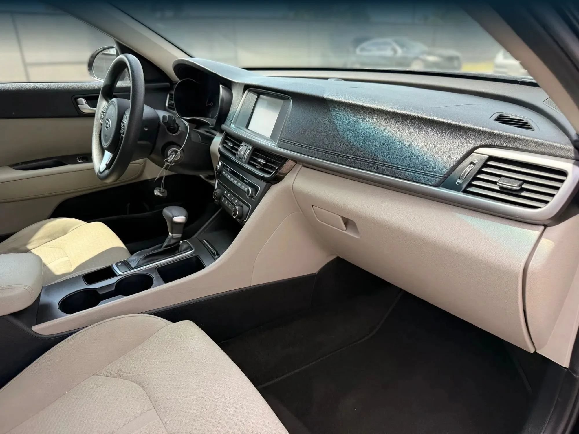 Used 2018 Kia Optima LX w/ 17" Alloy Wheels Package FWD image 19