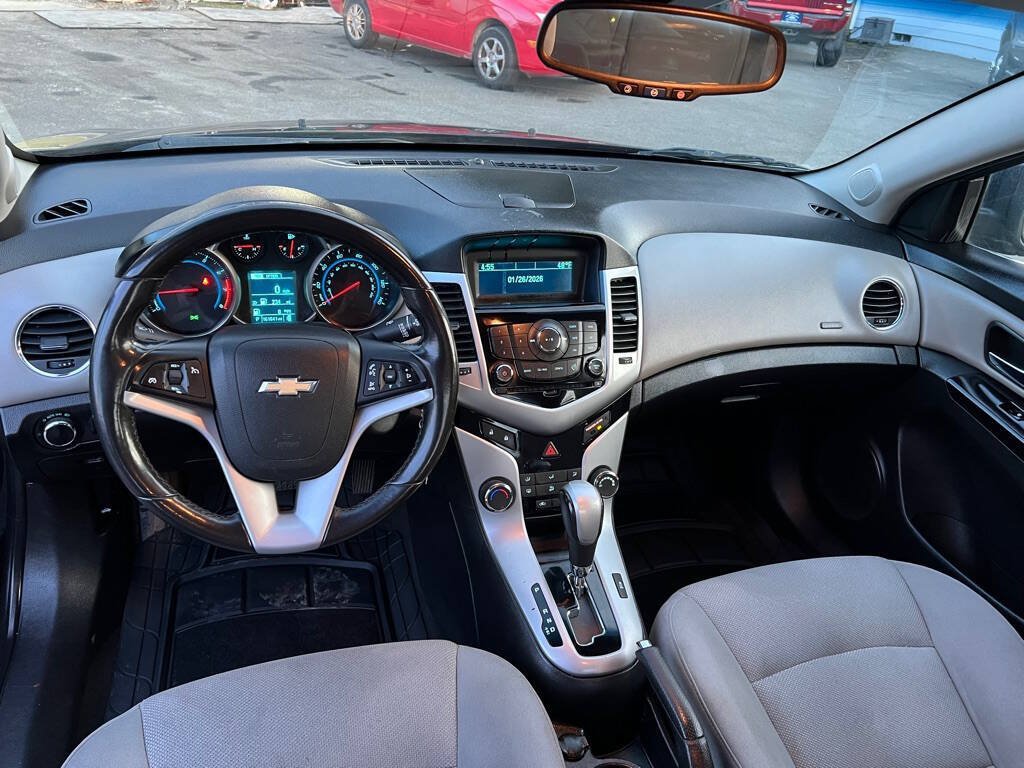 Used 2014 Chevrolet Cruze LT FWD image 24