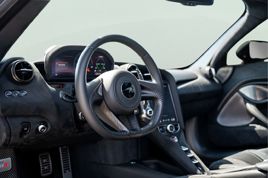 Used 2019 McLaren 720S RWD image 34