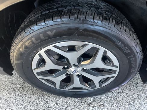 Used 2020 Subaru Forester Premium AWD/4WD image 4